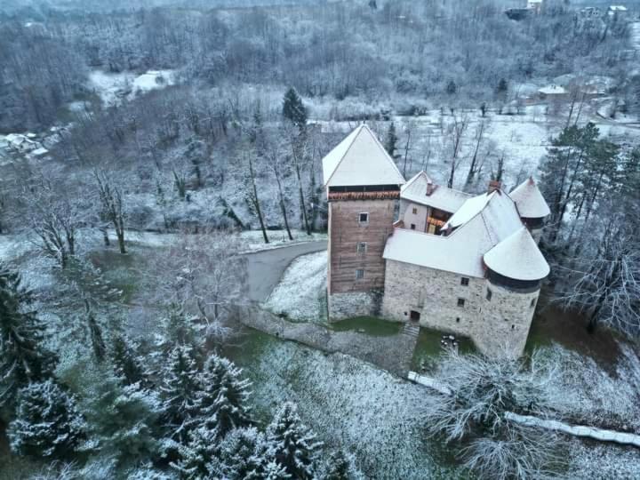 Four Pearls Apartment Karlovac Bagian luar foto